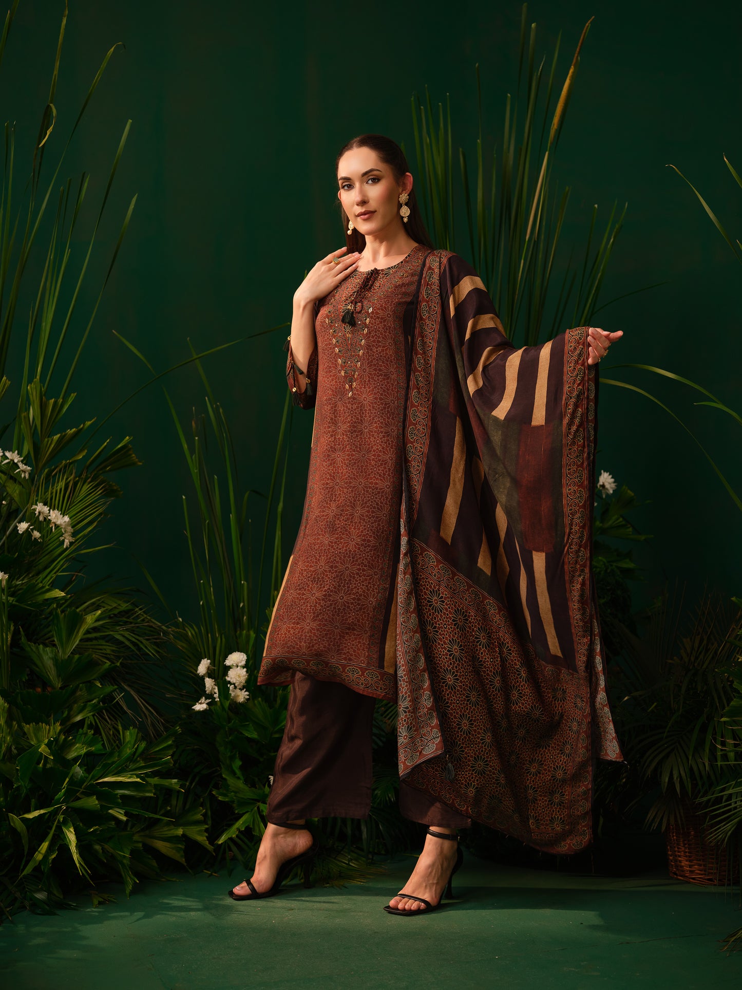 Vedara Kurti Set