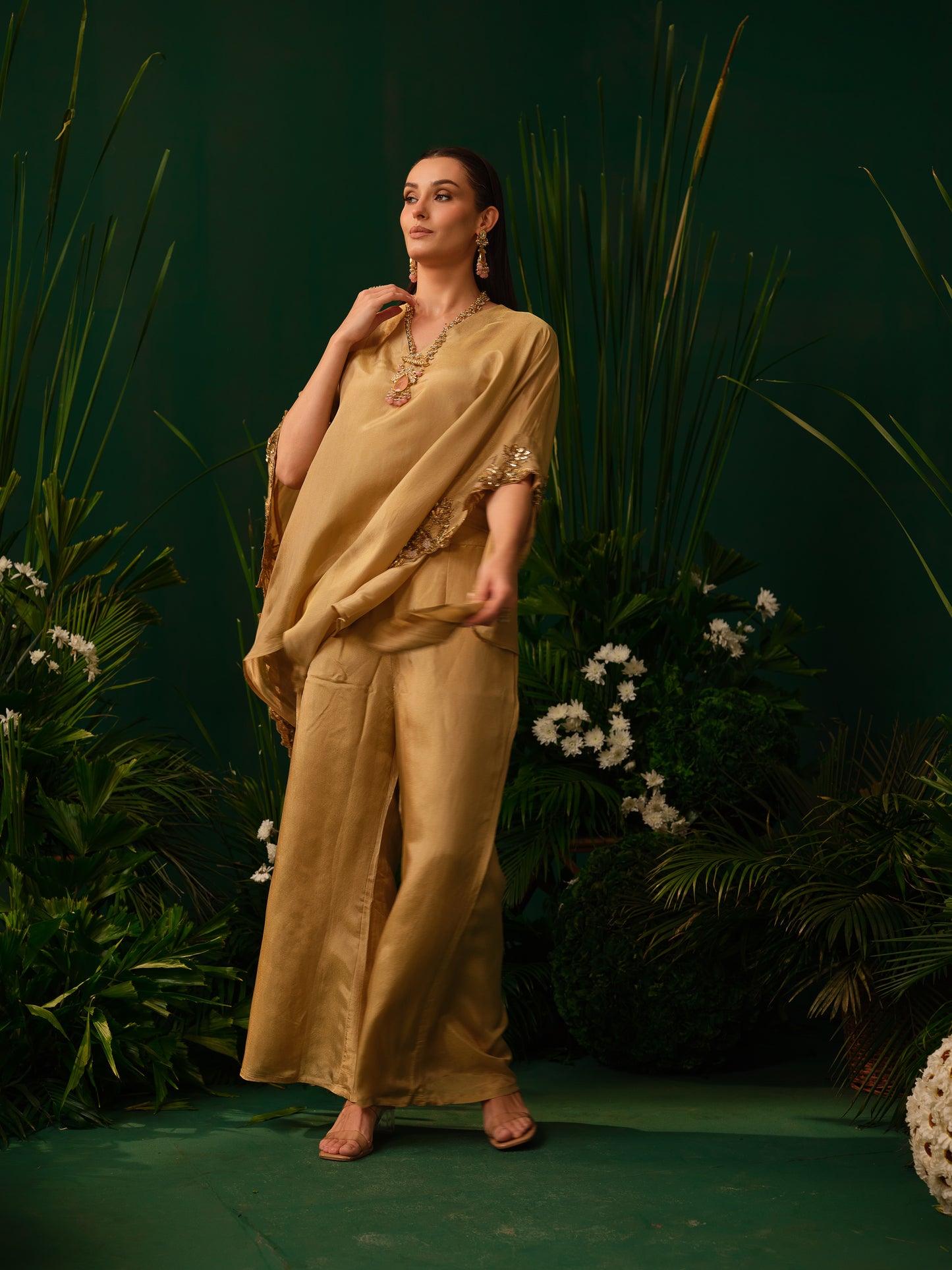 Akruti Kaftan Set