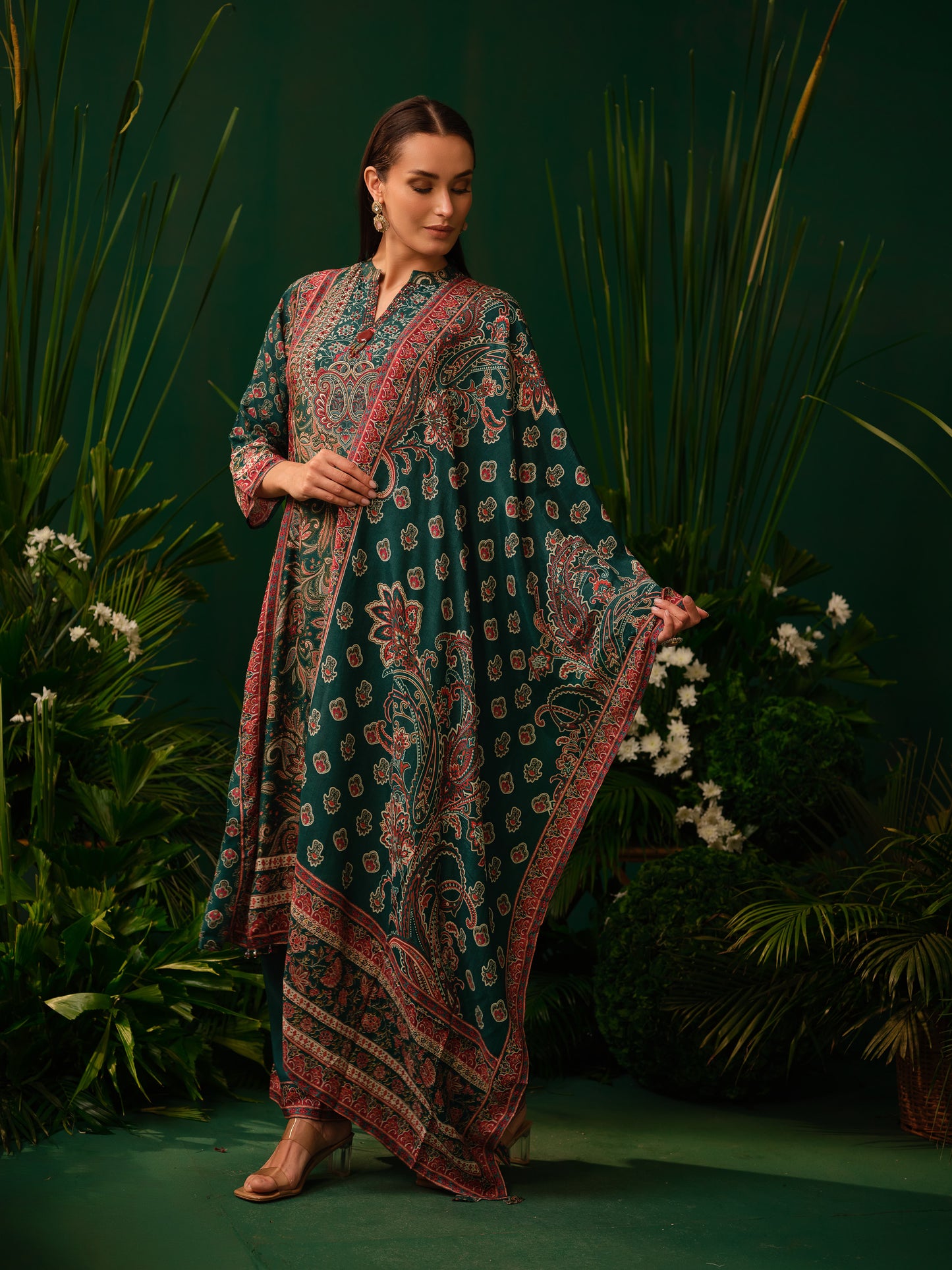 Vasudha Paisley Kurta Set