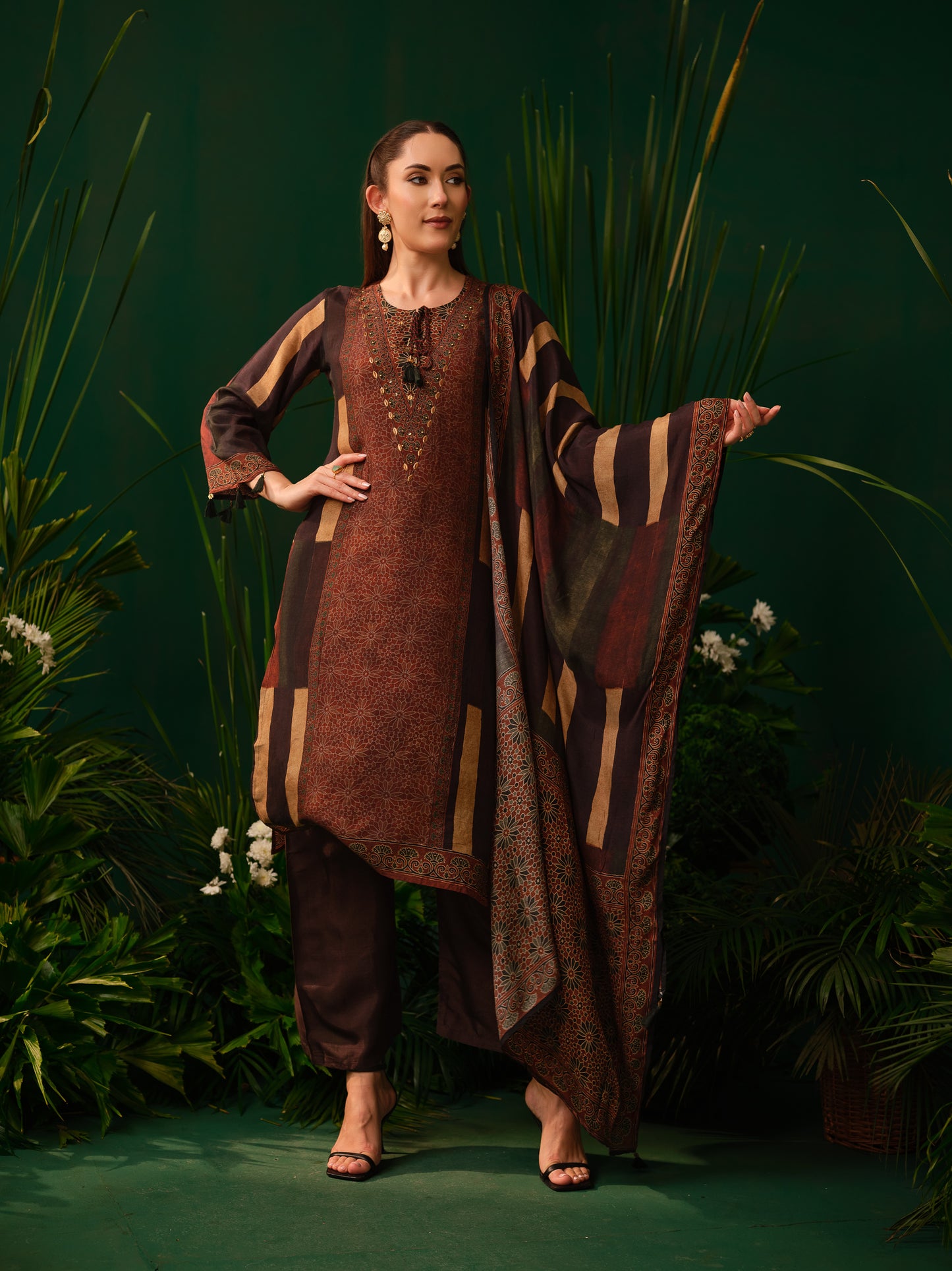 Vedara Kurti Set