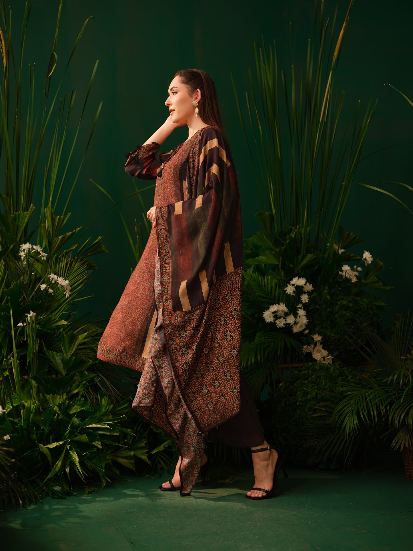 Vedara Kurti Set