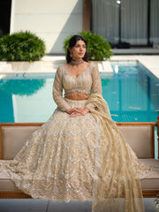Royal Poise